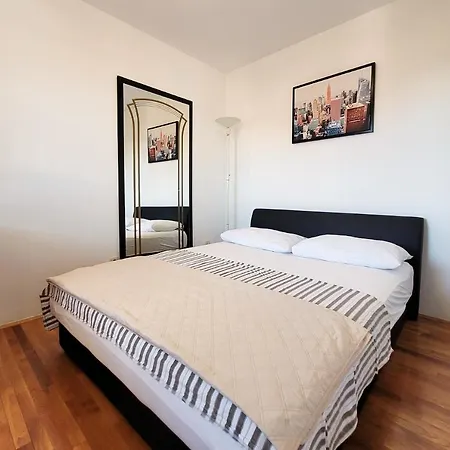 Holiday home Beautiful - Private Heated Pool, Parking, Bbq Near Split Solin