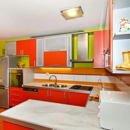 Beautiful - Private Heated Pool, Parking, Bbq Near Split Vakantiehuis *