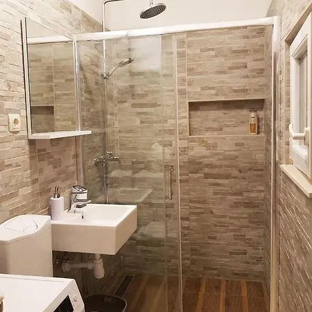 Beautiful - Private Heated Pool, Parking, Bbq Near Split Solin